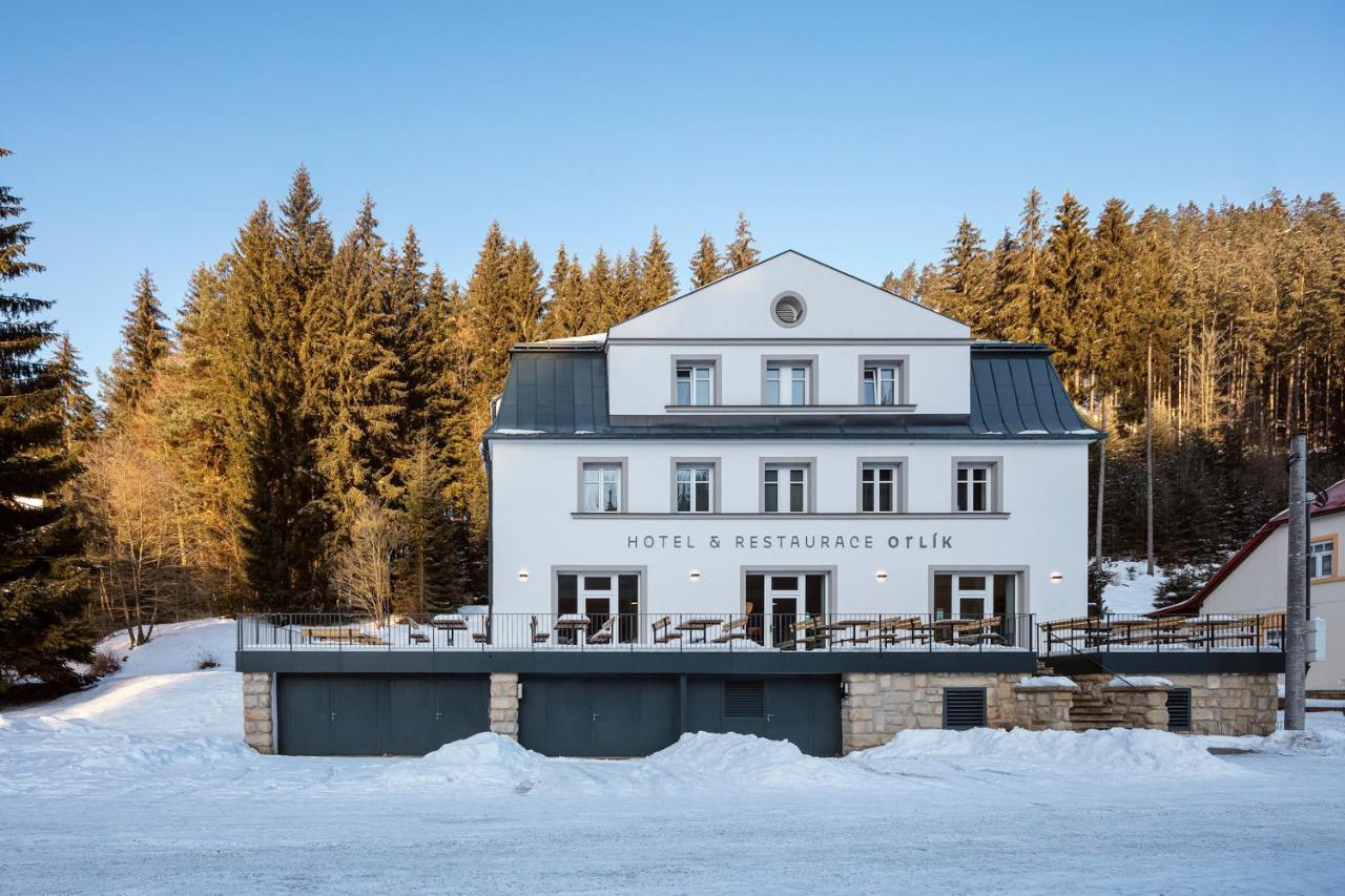 Hotel Orlik Teplice nad Metuji Bagian luar foto